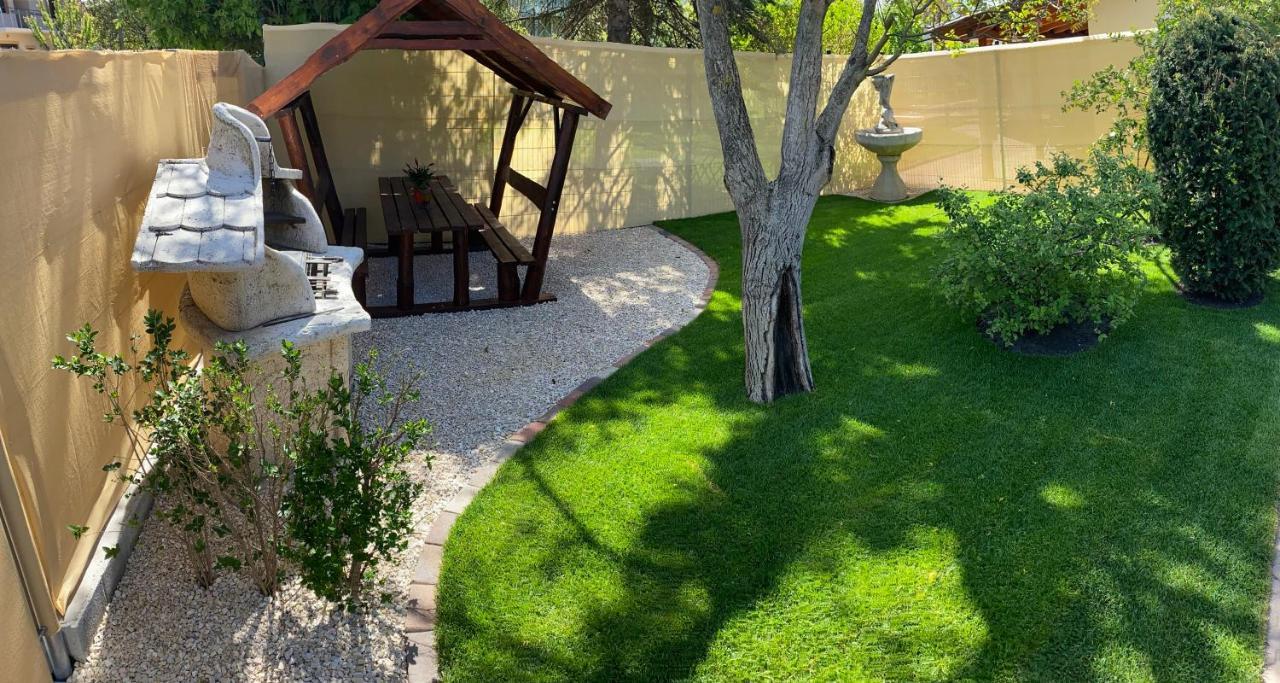 Villa Relax Apartman Gárdony Eksteriør billede